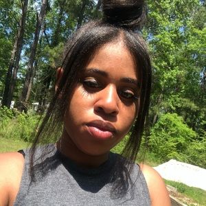 Meet your Posher, Destiny